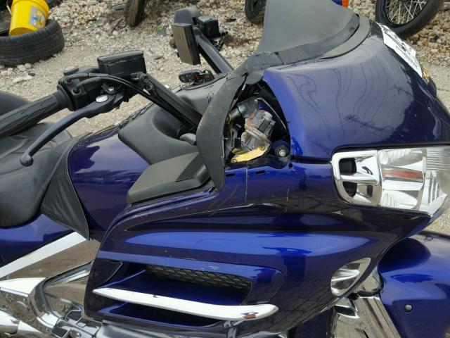 1HFSC47013A209376 - 2003 HONDA GL1800 PURPLE photo 9