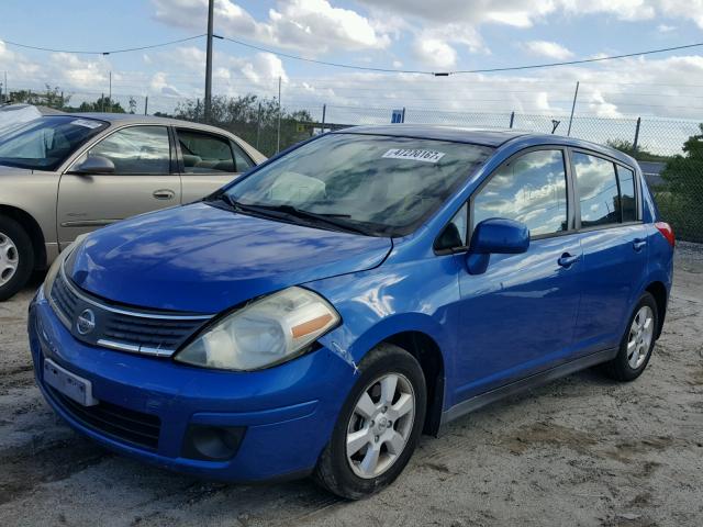 3N1BC13E09L369487 - 2009 NISSAN VERSA S BLUE photo 2