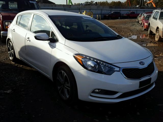 KNAFX5A85G5629481 - 2016 KIA FORTE EX WHITE photo 1