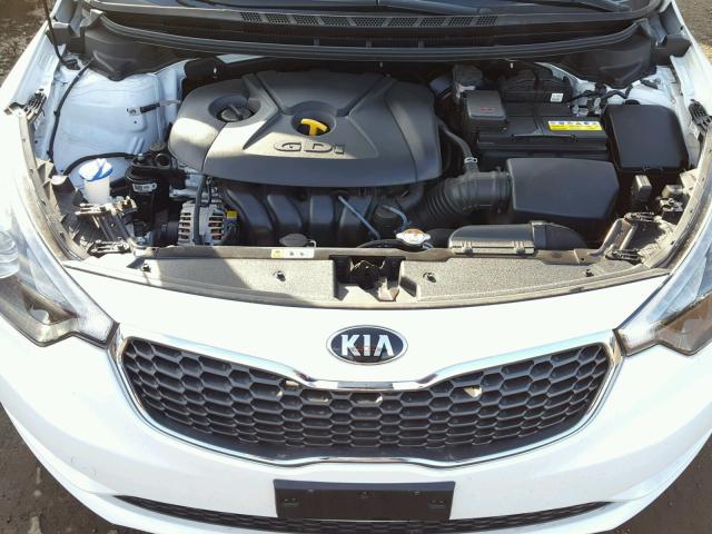 KNAFX5A85G5629481 - 2016 KIA FORTE EX WHITE photo 7