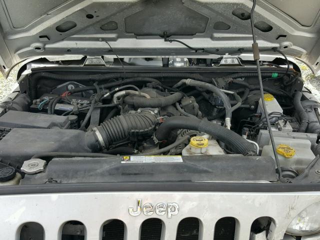 1J4AA2D12BL544401 - 2011 JEEP WRANGLER S SILVER photo 7