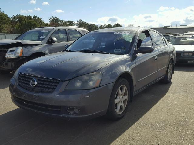 1N4AL11D85C214281 - 2005 NISSAN ALTIMA S GRAY photo 2