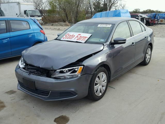 3VWDX7AJ8DM399480 - 2013 VOLKSWAGEN JETTA SE GRAY photo 2