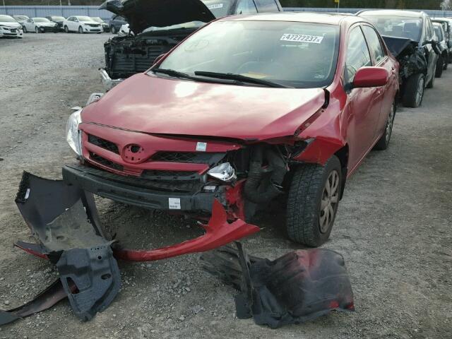 2T1BU4EE0DC058999 - 2013 TOYOTA COROLLA BA RED photo 2