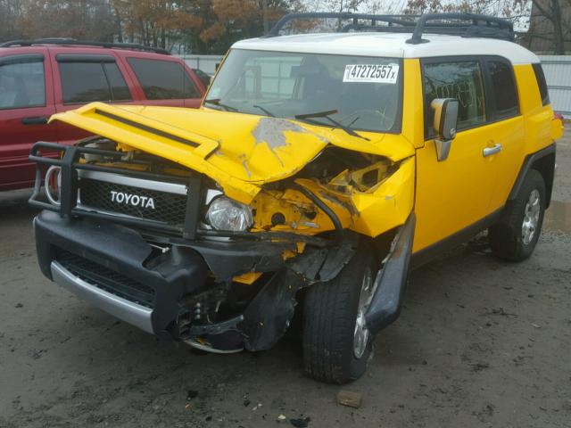 JTEBU11F170073065 - 2007 TOYOTA FJ CRUISER YELLOW photo 2