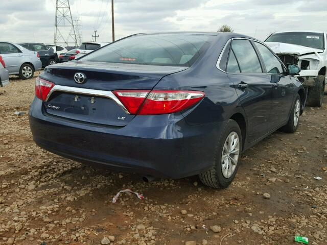 4T1BF1FK1HU802420 - 2017 TOYOTA CAMRY LE BLUE photo 4