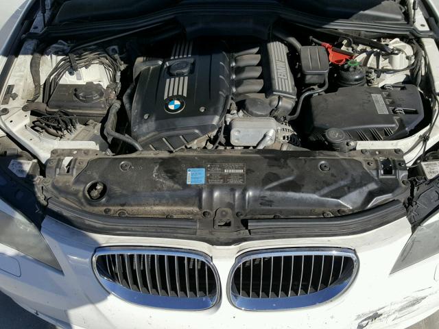 WBANU5C51AC126735 - 2010 BMW 528 I WHITE photo 7