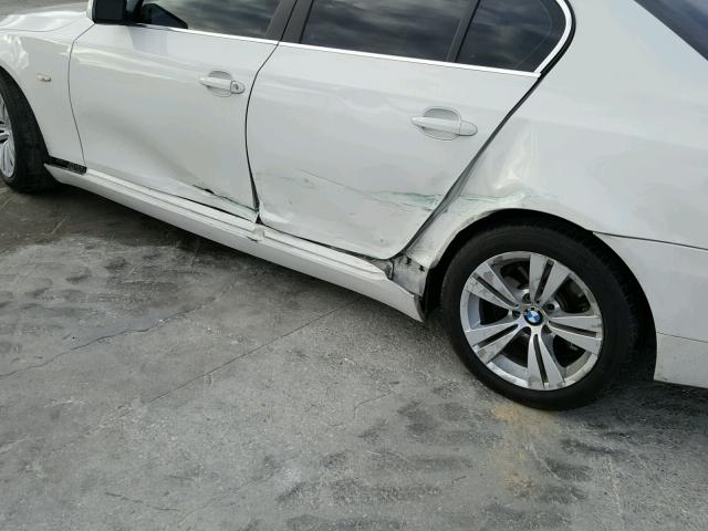 WBANU5C51AC126735 - 2010 BMW 528 I WHITE photo 9