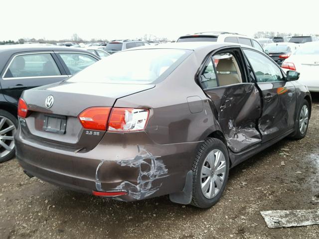 3VWDX7AJ2CM337443 - 2012 VOLKSWAGEN JETTA SE 棕色 照片 4