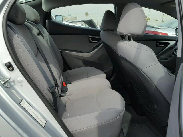 5NPDH4AEXBH007927 - 2011 HYUNDAI ELANTRA GL SILVER photo 6