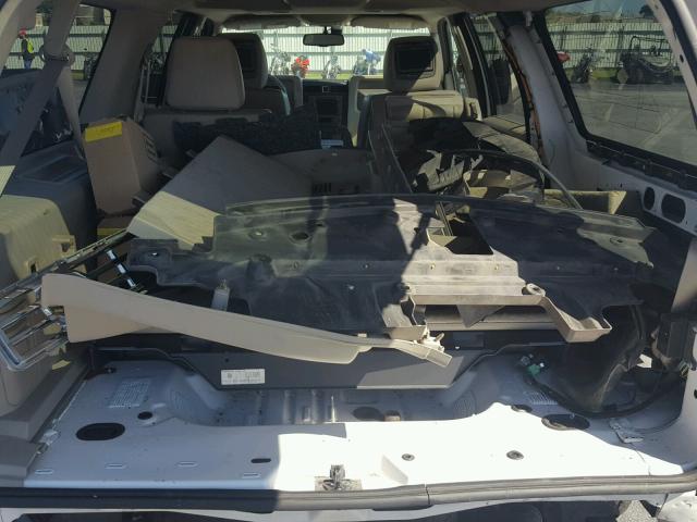 5LMJJ3J50CEL04085 - 2012 LINCOLN NAVIGATOR 白色 照片 9