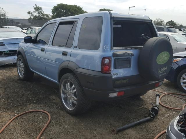 SALNM22202A207417 - 2002 LAND ROVER FREELANDER BLUE photo 3