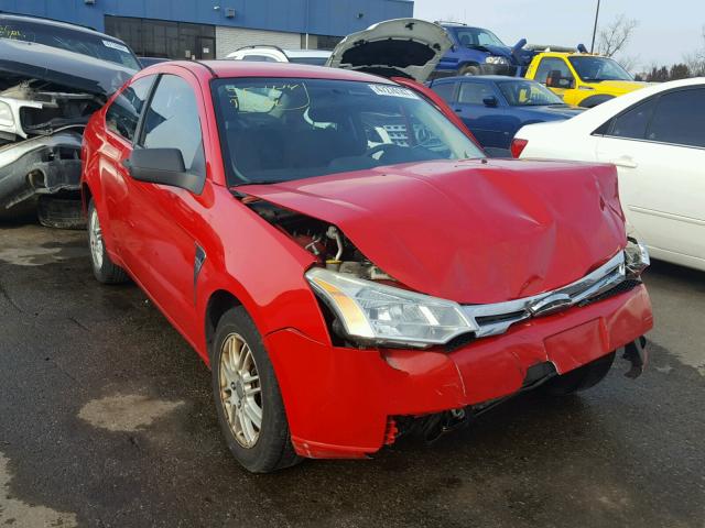 1FAHP33N88W208231 - 2008 FORD FOCUS SE RED photo 1