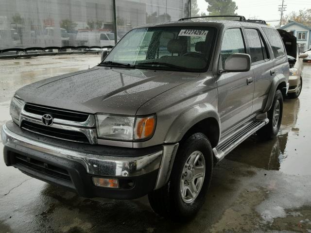 JT3HN86R829067487 - 2002 TOYOTA 4RUNNER SR GRAY photo 2