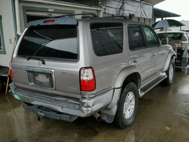 JT3HN86R829067487 - 2002 TOYOTA 4RUNNER SR GRAY photo 4