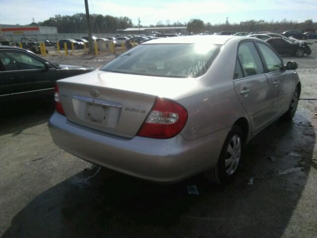 4T1BE32K94U931357 - 2004 TOYOTA CAMRY LE ვერცხლისფერი ფოტო 4