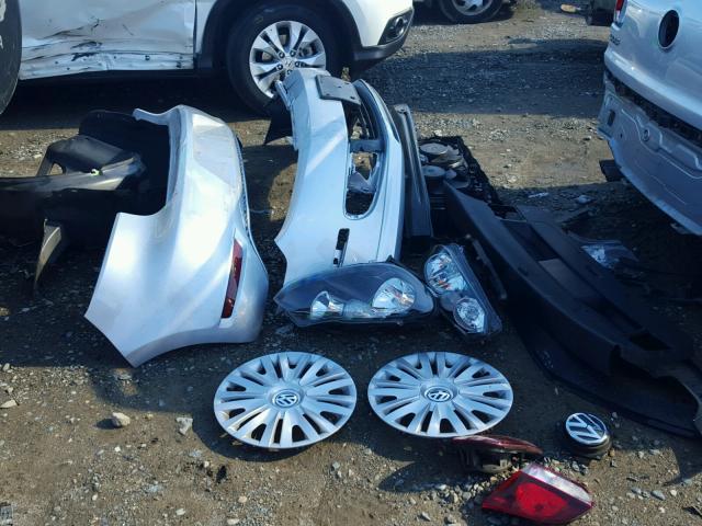 WVWDB7AJ8DW139033 - 2013 VOLKSWAGEN GOLF 银色 照片 9