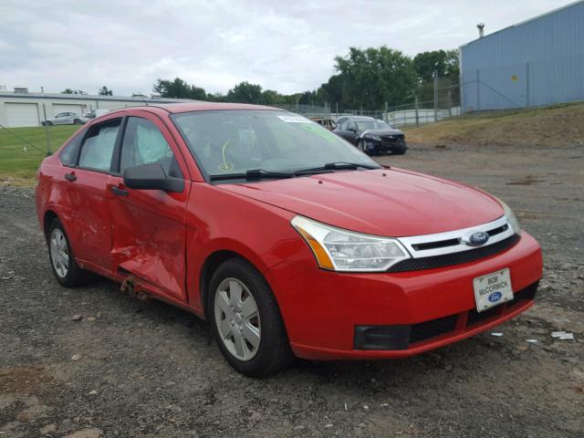 1FAHP34N88W183250 - 2008 FORD FOCUS S/SE RED photo 1