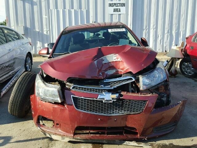 1G1PC5SB2D7137996 - 2013 CHEVROLET CRUZE LT MAROON photo 9