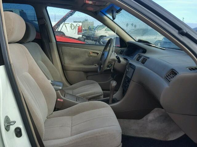 JT2BG22K9X0375225 - 1999 TOYOTA CAMRY LE თეთრი ფოტო 5