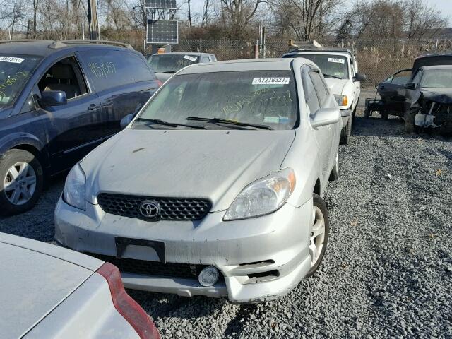 2T1KR32E73C089326 - 2003 TOYOTA MATRIX SILVER photo 2