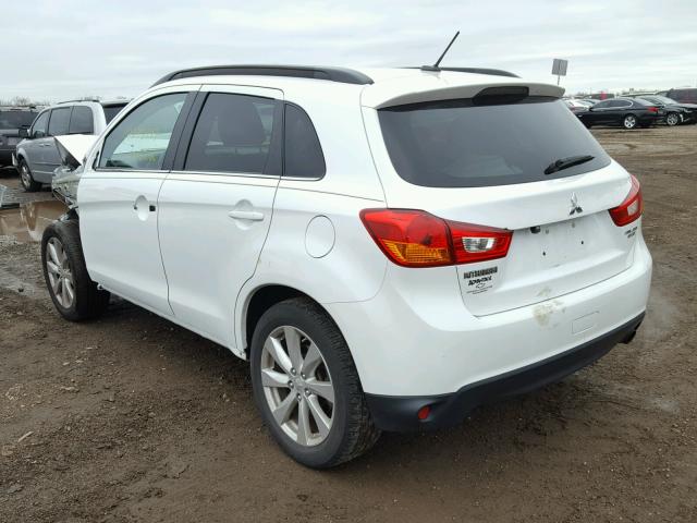 4A4AP4AU1DE009770 - 2013 MITSUBISHI OUTLANDER WHITE photo 3