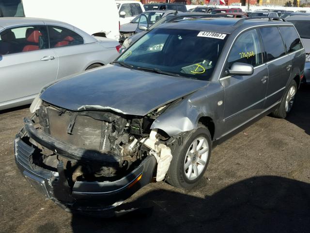 WVWVD63B34E115968 - 2004 VOLKSWAGEN PASSAT GLS GRAY photo 2