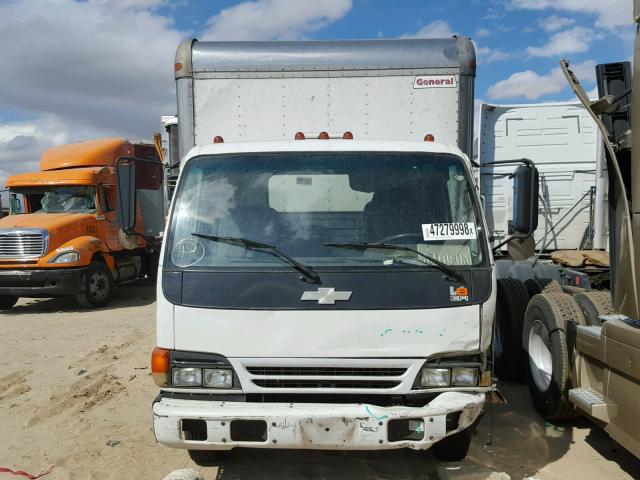 4KBB4B1R21J802622 - 2001 CHEVROLET TILT MASTE WHITE photo 9