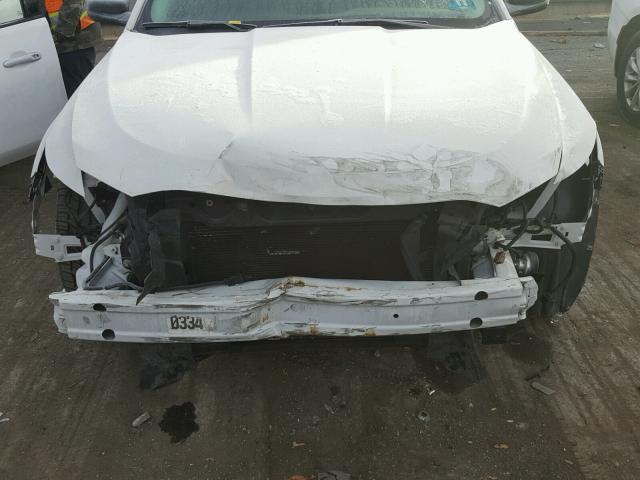 1FAHP2DW4BG142179 - 2011 FORD TAURUS SE WHITE photo 9