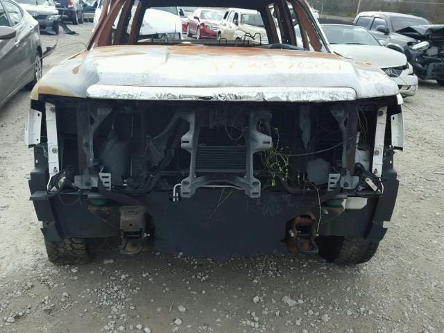 3GTP2VE34BG257993 - 2011 GMC SIERRA K15 WHITE photo 7