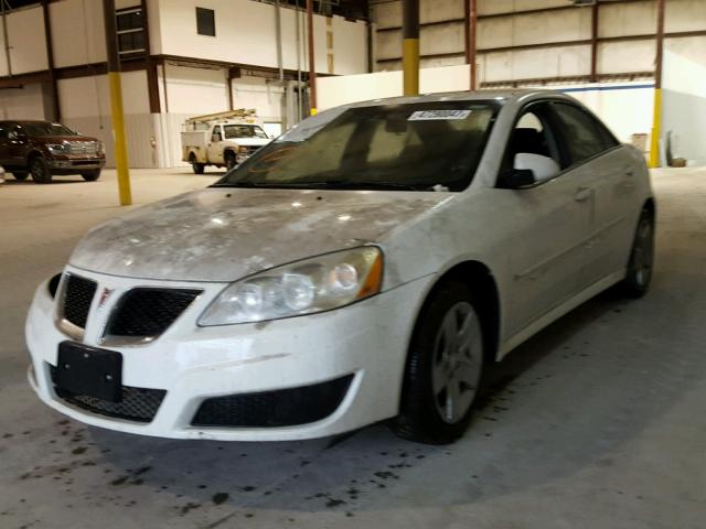 1G2ZJ57B194265321 - 2009 PONTIAC G6 WHITE photo 2