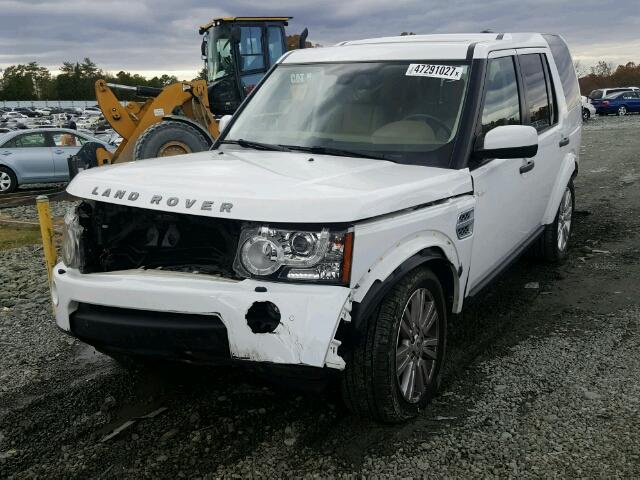 SALAK2D4XBA588602 - 2011 LAND ROVER LR4 HSE LU WHITE photo 2