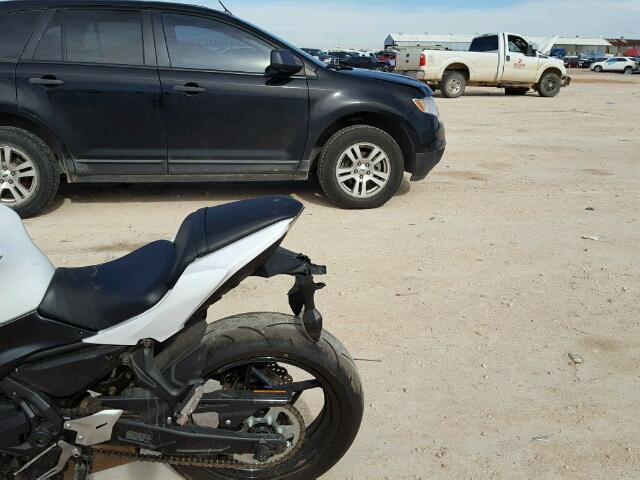 JKAEXEJ10HDA00488 - 2017 KAWASAKI EX650 J თეთრი ფოტო 6