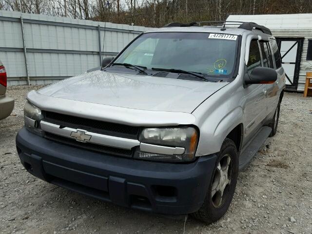 1GNET16S446142924 - 2004 CHEVROLET TRAILBLAZE SILVER photo 2