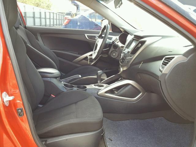 KMHTC6AD5GU274589 - 2016 HYUNDAI VELOSTER B RED photo 5