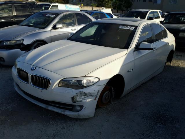 WBAFU7C56BC782088 - 2011 BMW 535 XI WHITE photo 2