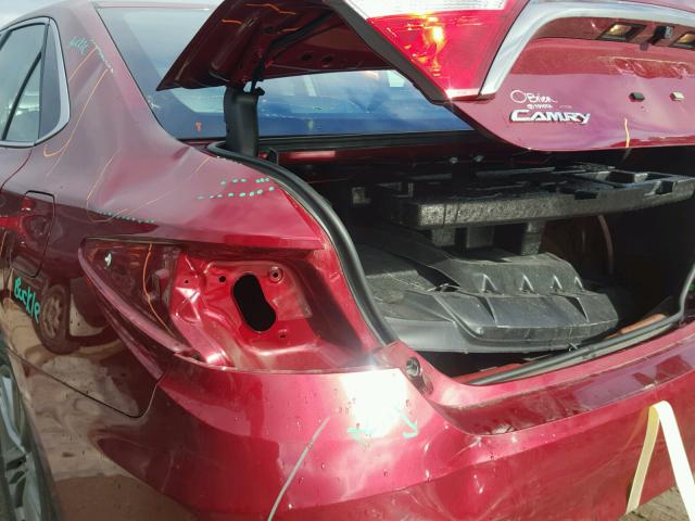 4T1BF1FK0HU744087 - 2017 TOYOTA CAMRY LE წითელი ფოტო 9