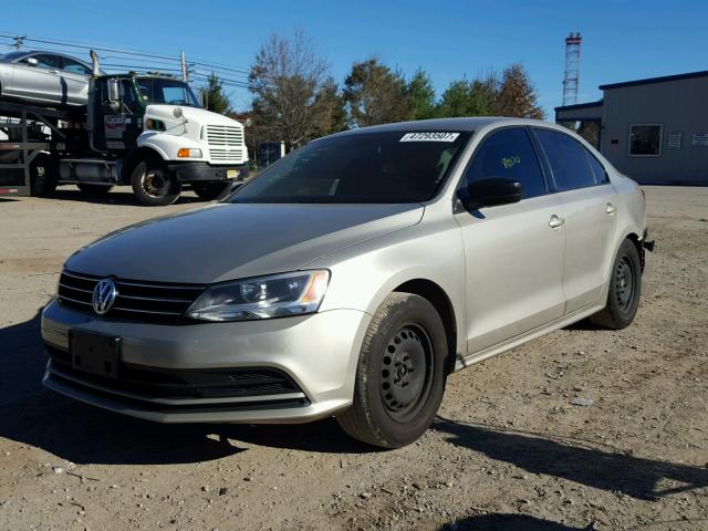 3VW2K7AJ5FM293447 - 2015 VOLKSWAGEN JETTA BASE GOLD photo 2