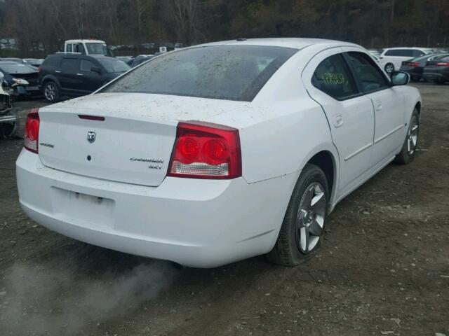 2B3CA3CV3AH309303 - 2010 DODGE CHARGER SX WHITE photo 4