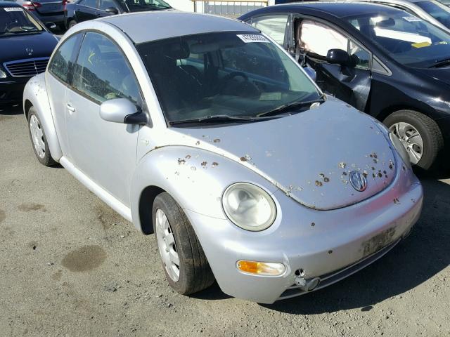 3VWCP21C22M415217 - 2002 VOLKSWAGEN NEW BEETLE 银色 照片 1