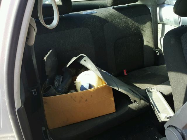 3VWCP21C22M415217 - 2002 VOLKSWAGEN NEW BEETLE 银色 照片 6