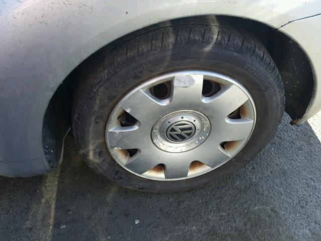 3VWCP21C22M415217 - 2002 VOLKSWAGEN NEW BEETLE 银色 照片 9