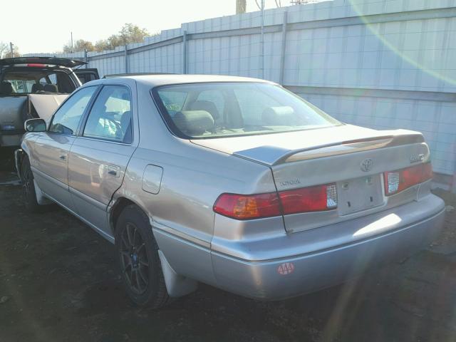 JT2BF22K110313358 - 2001 TOYOTA CAMRY CE BEIGE photo 3