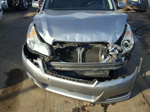 4S3BMCC65B3223943 - 2011 SUBARU LEGACY 2.5 GRAY photo 9