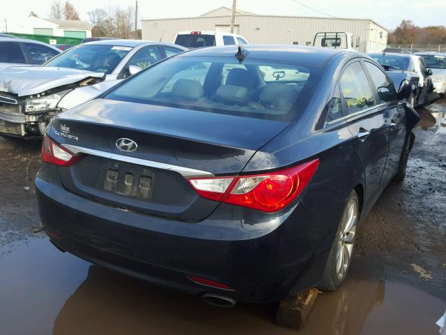 5NPEC4AC9CH466918 - 2012 HYUNDAI SONATA SE CHARCOAL photo 4