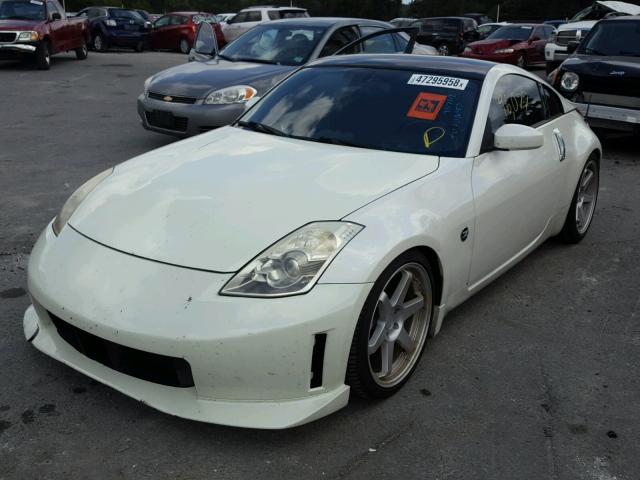 JN1AZ34D76M304620 - 2006 NISSAN 350Z COUPE WHITE photo 2