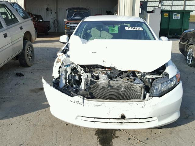 19XFB2F51CE061694 - 2012 HONDA CIVIC LX WHITE photo 9