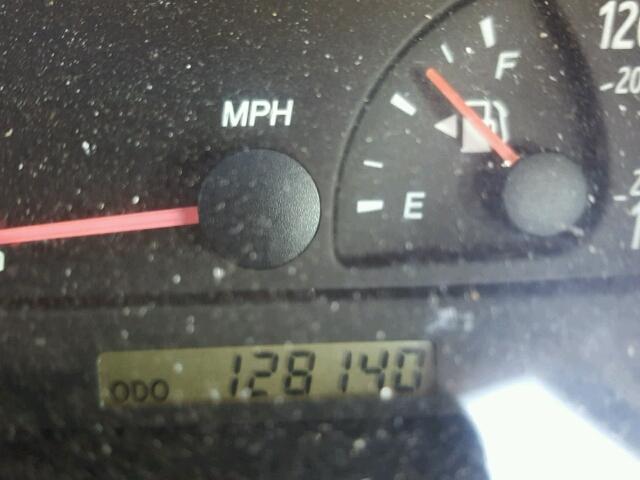 4T1BE32K94U882810 - 2004 TOYOTA CAMRY LE ვერცხლისფერი ფოტო 8