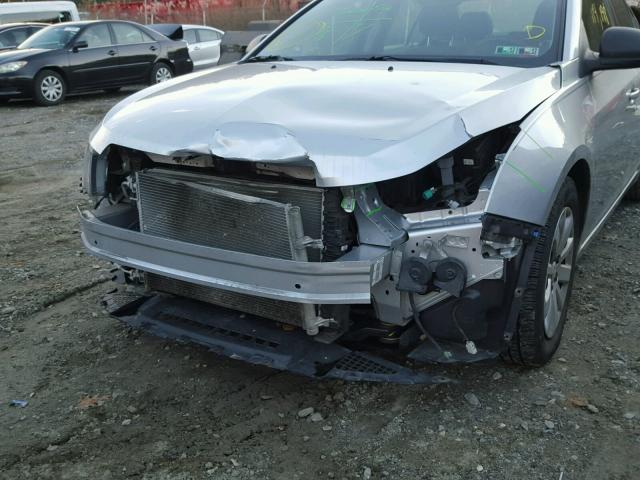 1G1PC5SH5B7209145 - 2011 CHEVROLET CRUZE LS SILVER photo 9