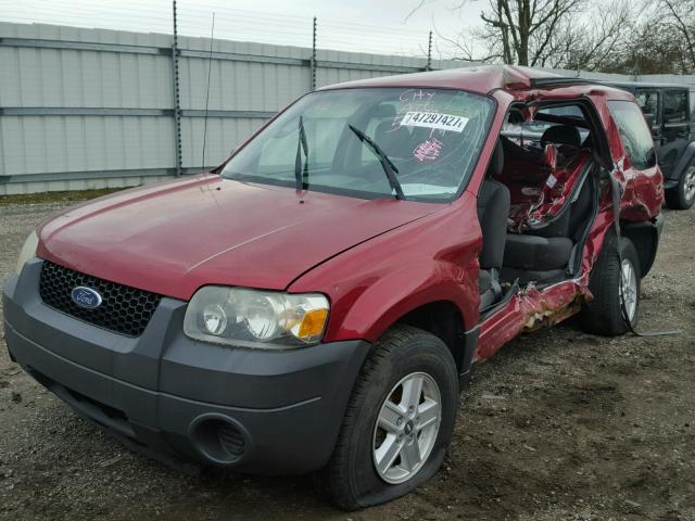 1FMYU02Z65DA25788 - 2005 FORD ESCAPE XLS BURGUNDY photo 2